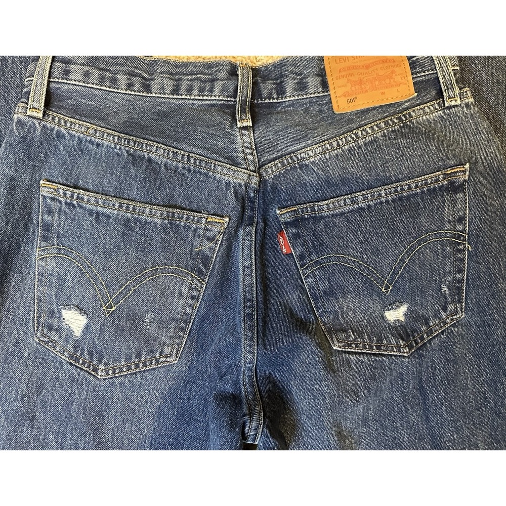 Levi's Women's 501 Mid Rise Button Fly Distressed Straight Leg Size 26 - Picture 9 of 10